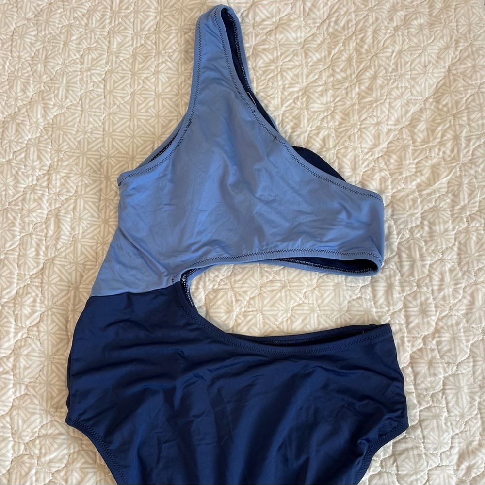 Jessica Simpson One piece bathing suit